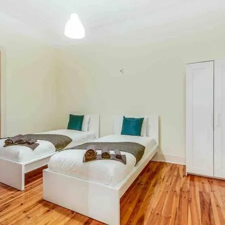 Quarto em Acomodações Particulares Spacious Alameda