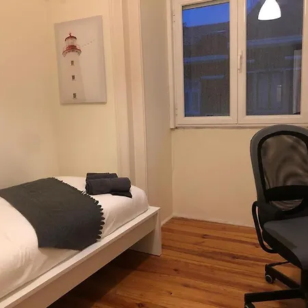 Spacious Alameda Homestay